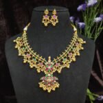 Emerald Onyx Beads Kundan Necklace