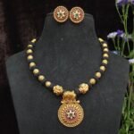 Black Thread nakshi Neckset