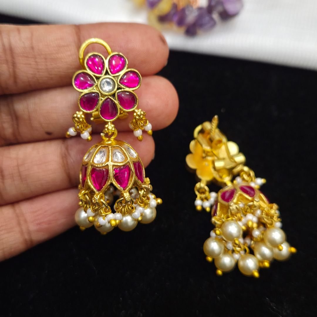 1600 (1) Kundan Ear Rings - Image 1