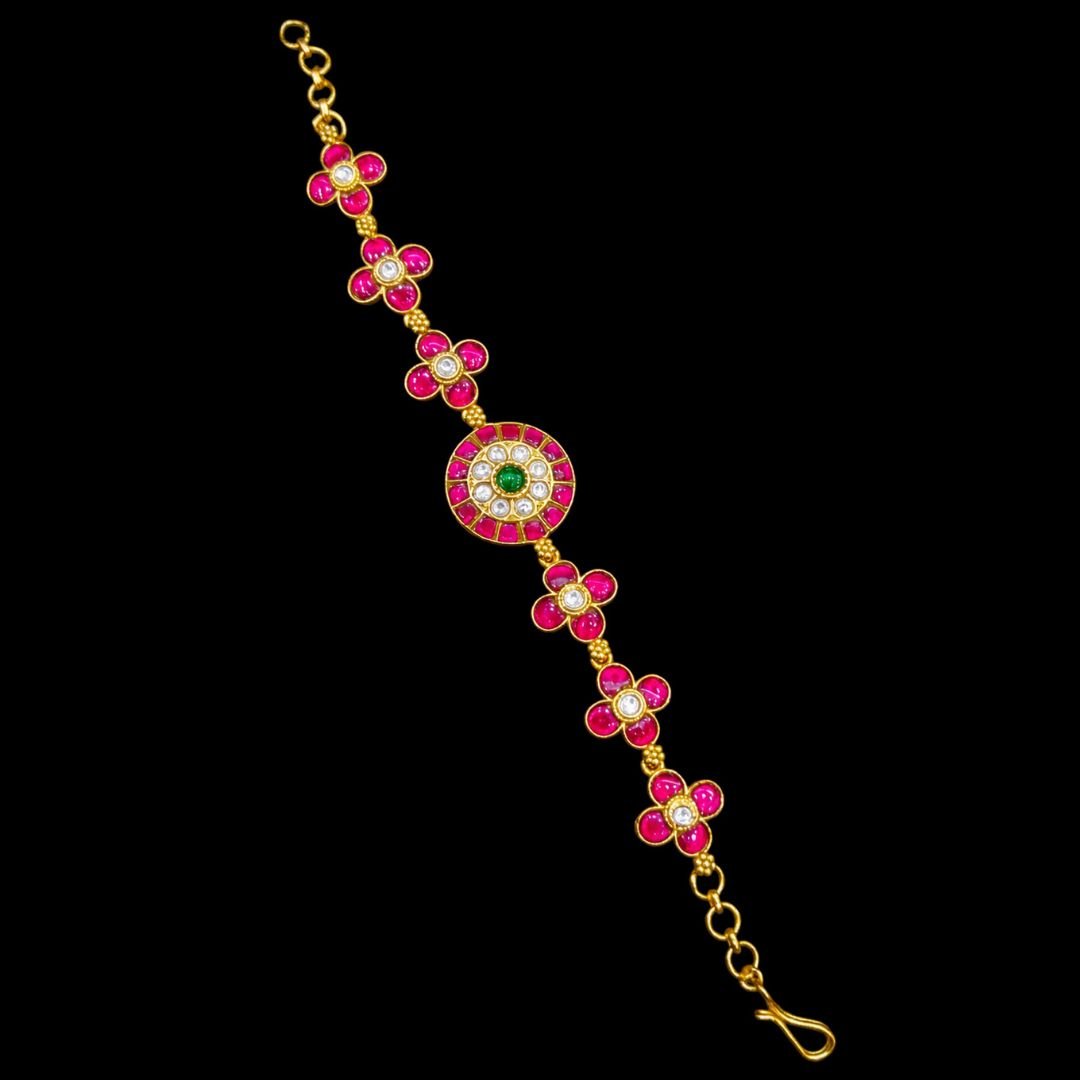 Floral Rosette Link Flexible Bracele Floral Rosette Link Flexible Bracele - Image 1