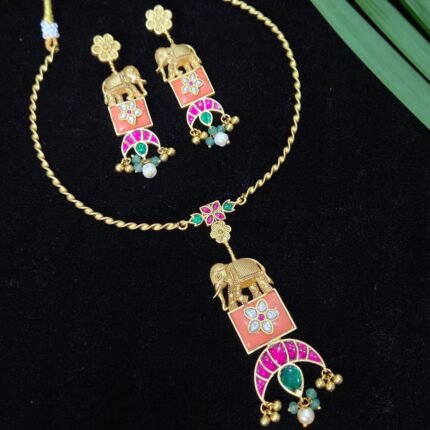 Antique Gold Elephant Kundan Pendant Necklace Set